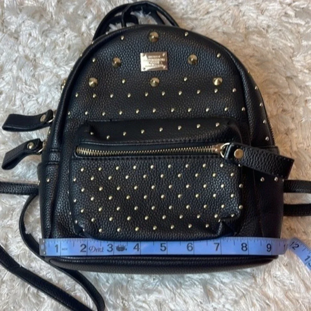 Jing‎ Pi Ju Studded Faux Leather Zip Trendy Design Backpack Purse